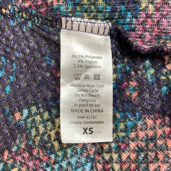 💕New With Tag Beautiful Lularoe Sarah Cardigan💕 - Picture 4 of 10